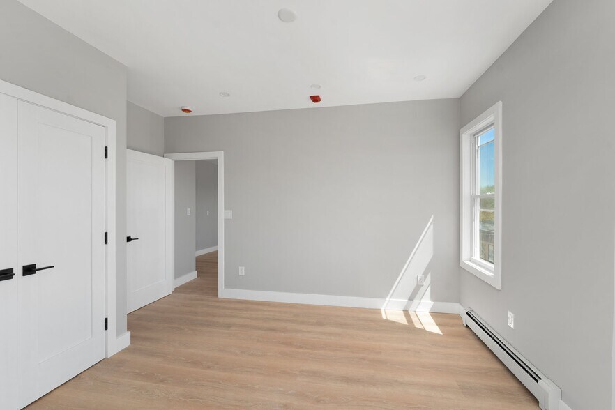 More Photos Of 735 Broadway, Pawtucket Apartments For Sale