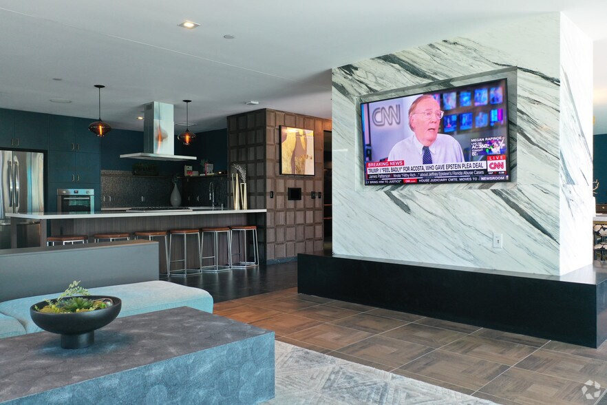 More Photos Of 700 W 9th St, Los Angeles Apartments For Lease