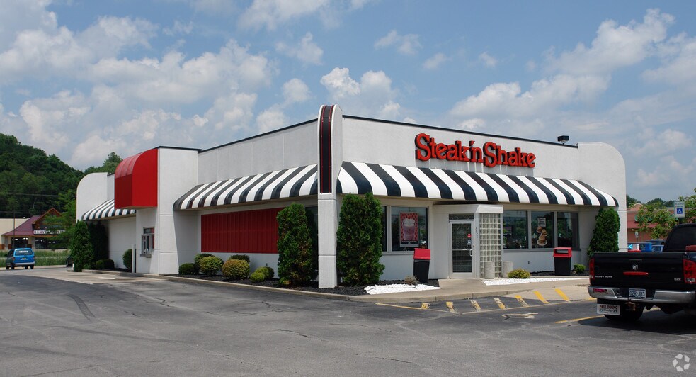 More Photos Of 3820-3900 44th Ave, Moline Unknown For Lease