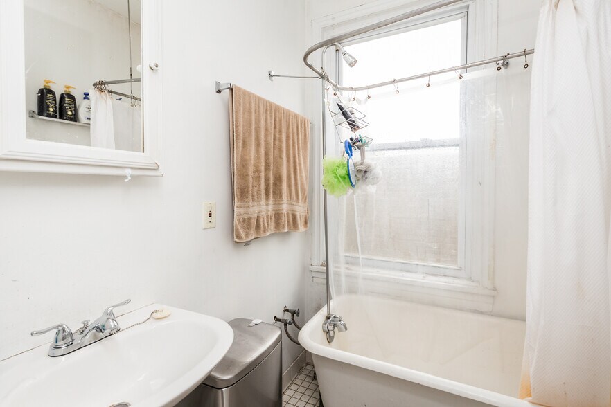 More Photos Of 1434 S 5th St, Philadelphia Apartments For Sale
