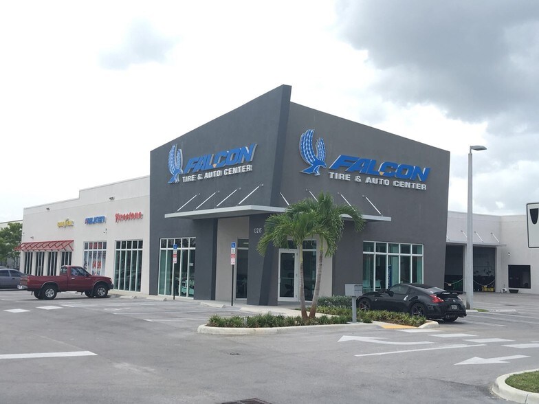 More Photos Of 13115 W Okeechobee Rd, Hialeah Storefront Retail Office For Lease