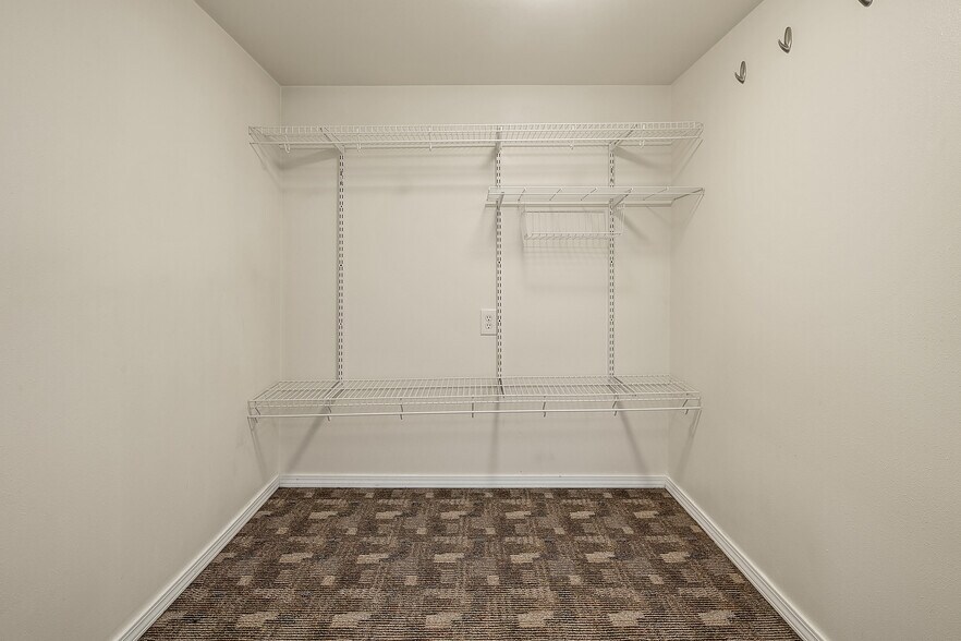 More Photos Of 5011 5th Ave NE, Seattle Apartments For Sale