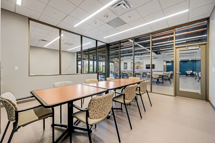 More Photos Of 3610-3626 West Ave, San Antonio Office For Sale