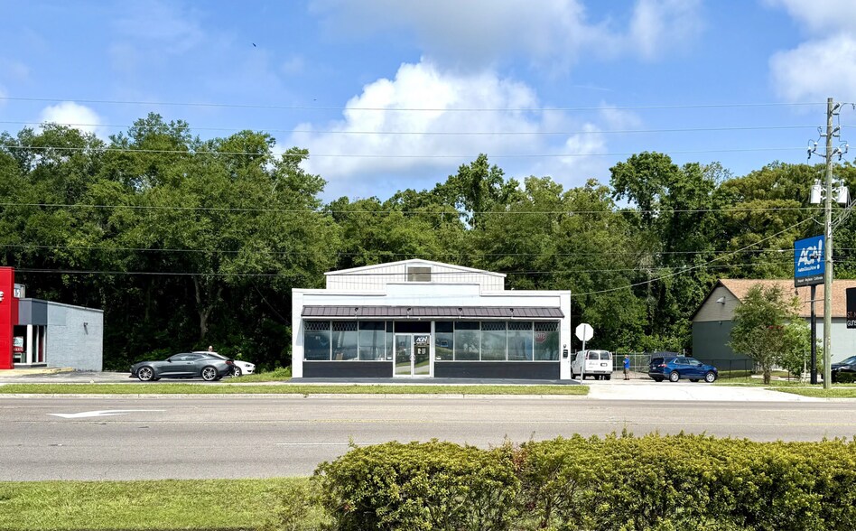 More Photos Of 4680 Blanding Blvd, Jacksonville Auto Dealership For Lease