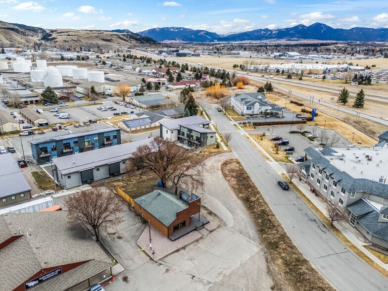 More Photos Of 623 Nikles Dr, Bozeman Storefront Retail Office For Sale