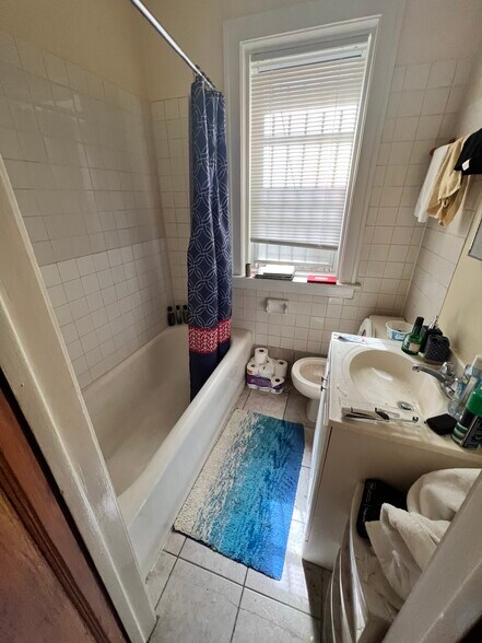 More Photos Of 2433 W 69th St, Chicago Apartments For Sale