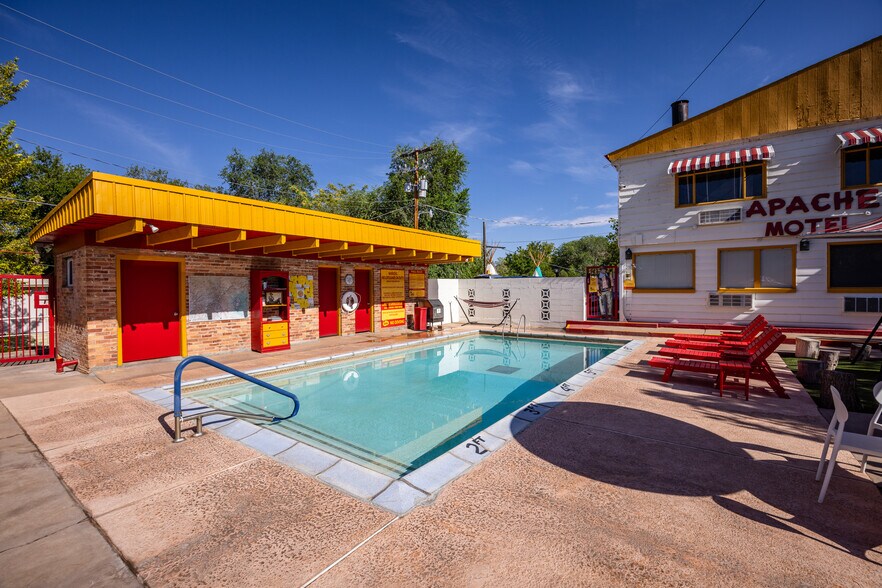 More Photos Of 166 S 400 E, Moab Hotel For Sale