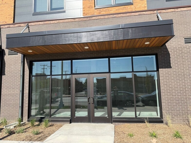More Photos Of 3030 Nicollet Ave, Minneapolis Apartments For Sale