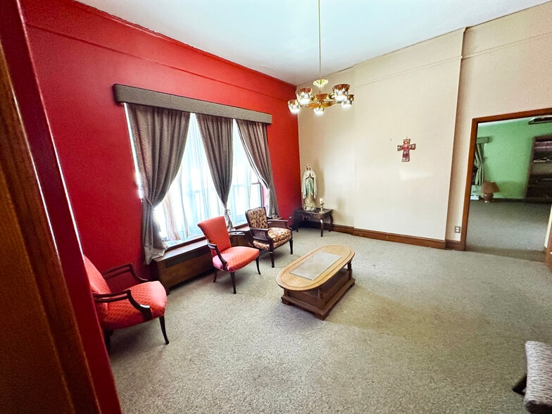 More Photos Of 2311 S Washtenaw Ave, Chicago Religious Facility For Sale