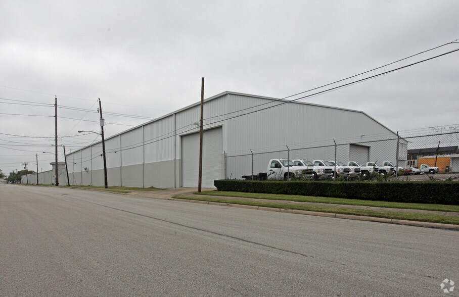 Primary Photo Of 2000 Edwards St, Houston Warehouse For Lease