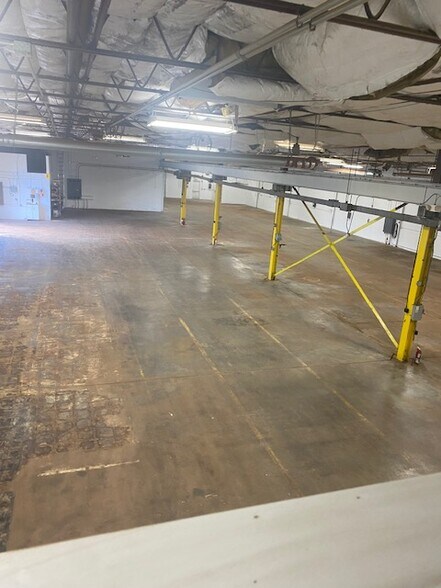 More Photos Of 8420 South Ave, Youngstown Manufacturing For Sale