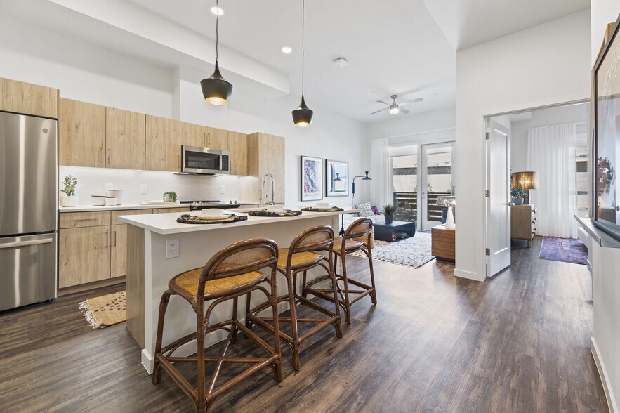 More Photos Of 2040-2060 N Scottsdale Rd, Scottsdale Apartments For Lease