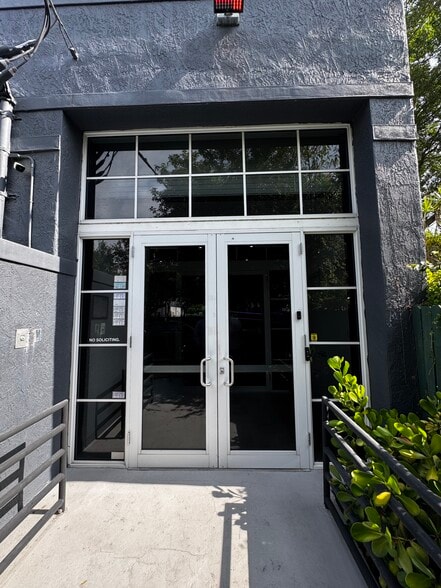 More Photos Of 167 NE 26th St, Miami Office For Lease