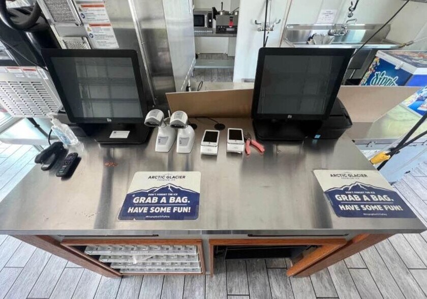 More Photos Of 2350 N Jerusalem Ave, North Bellmore Convenience Store For Sale