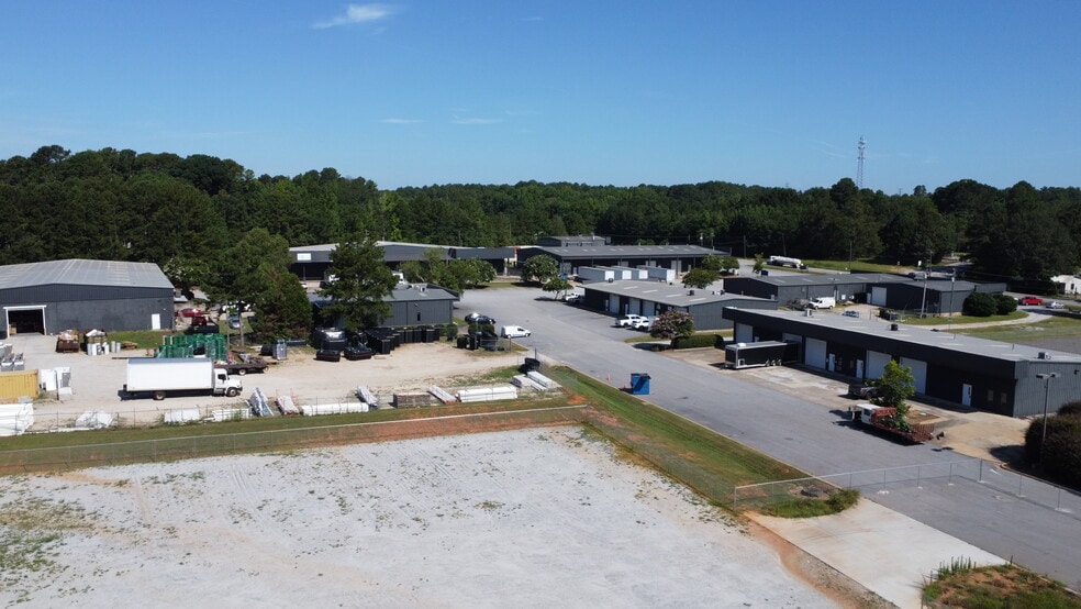 More Photos Of 10371 Old Atlanta Hwy, Covington Unknown For Lease