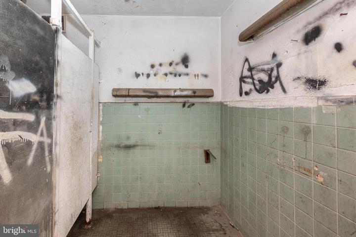 More Photos Of 1873 N Gay St, Baltimore Storefront Retail Office For Lease