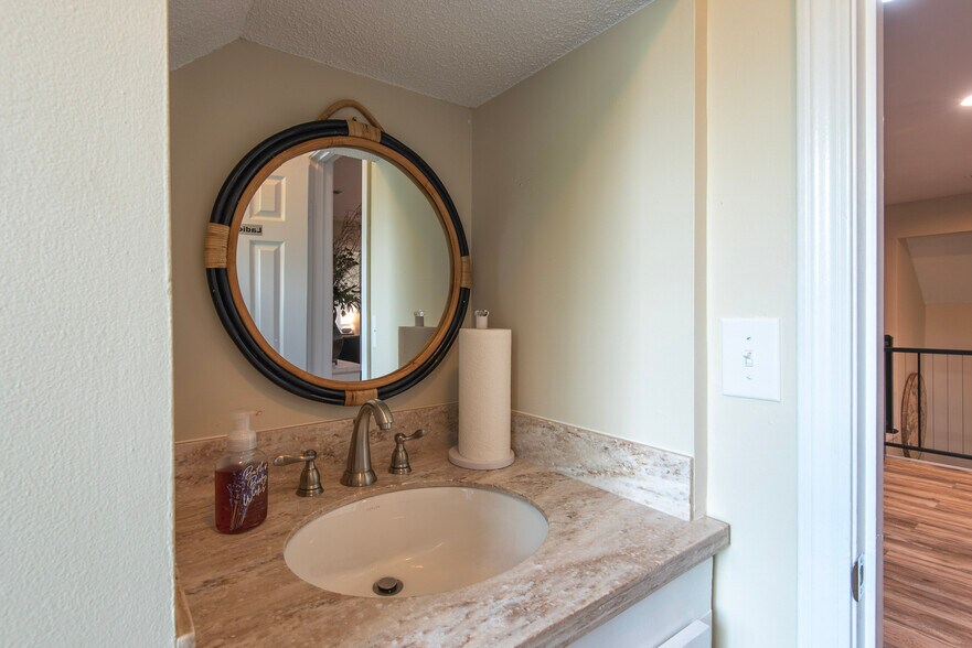 More Photos Of 12 Boardwalk Pl, Seneca Medical For Lease