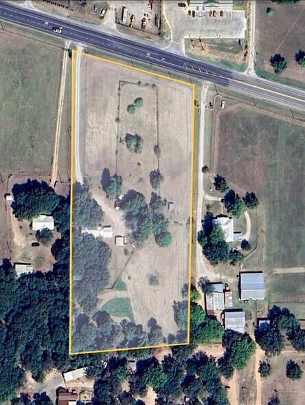 More Photos Of 3265 W Highway 199, Springtown Flex For Sale