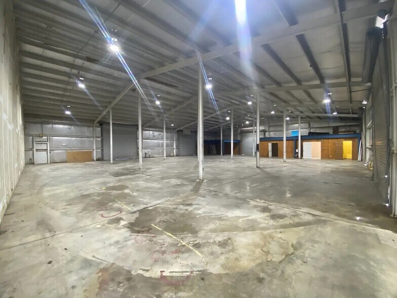 More Photos Of 2727 Standard Oil Rd, Shreveport Warehouse For Sale