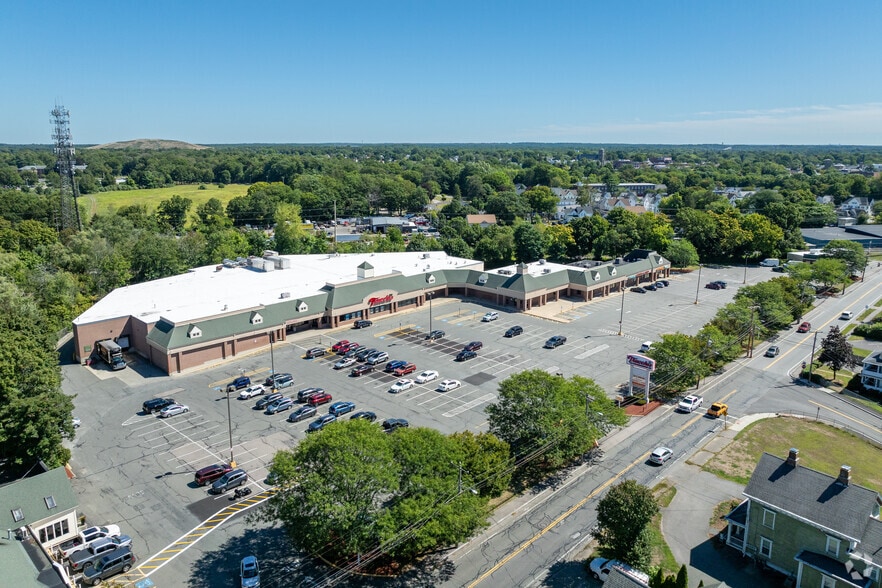 More Photos Of 53 Tremont St, Taunton Storefront For Lease