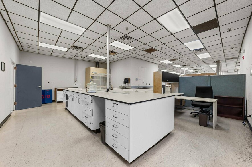 More Photos Of 2107 Black Creek Rd SE, Wilson Warehouse For Lease