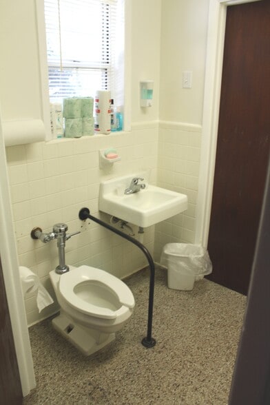 More Photos Of 329 Cooper St, Kenansville Assisted Living For Sale