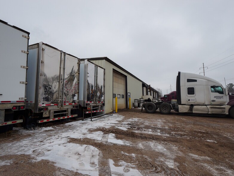 More Photos Of 511 25th Ave N, Wisconsin Rapids Office For Sale