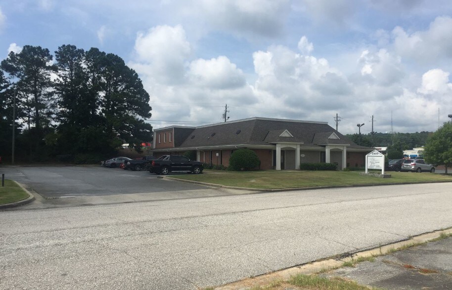 More Photos Of 2409 Sportsman Dr, Phenix City Office For Sale