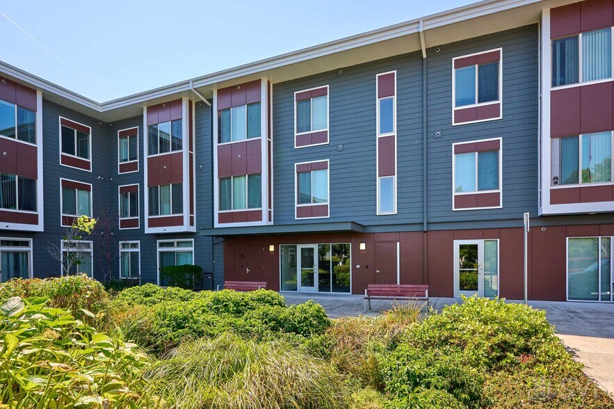 More Photos Of 8719 SE Monterey Ave, Happy Valley Apartments For Sale