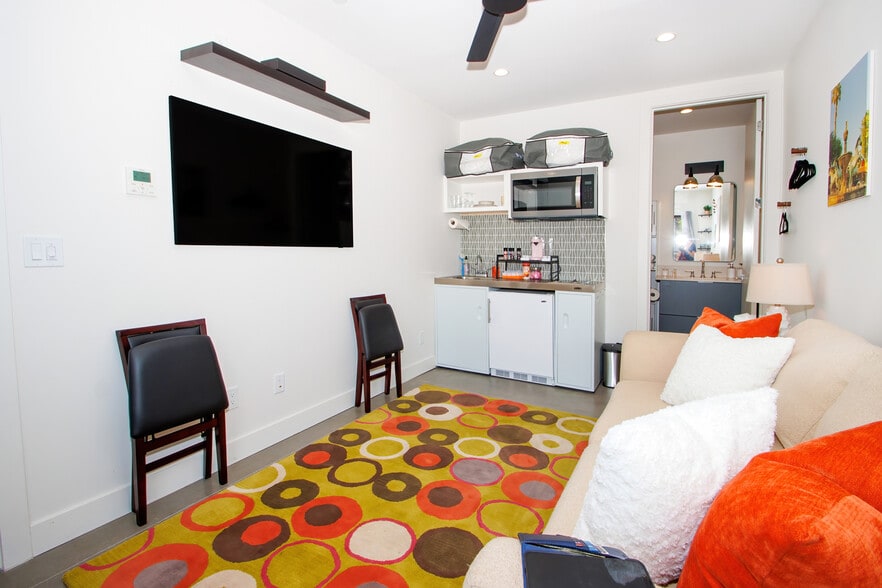 More Photos Of 6900 East 1st Ave, Scottsdale Apartments For Sale