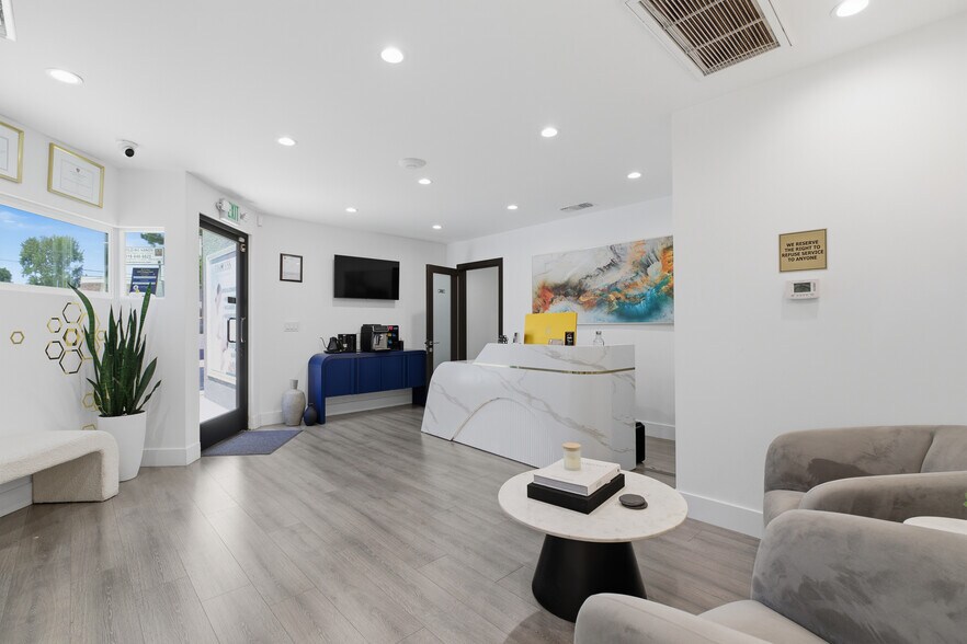 More Photos Of 2020 N Glenoaks Blvd, Burbank Medical For Sale