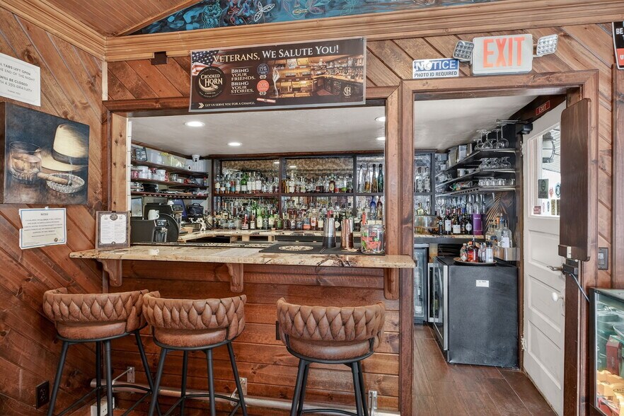 More Photos Of 314 Flagler Ave, New Smyrna Beach Storefront For Sale