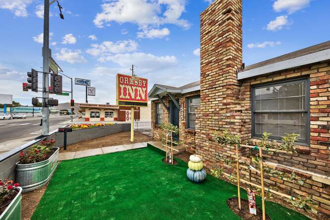 More Photos Of 1515 N Carson St, Carson City Hotel For Sale