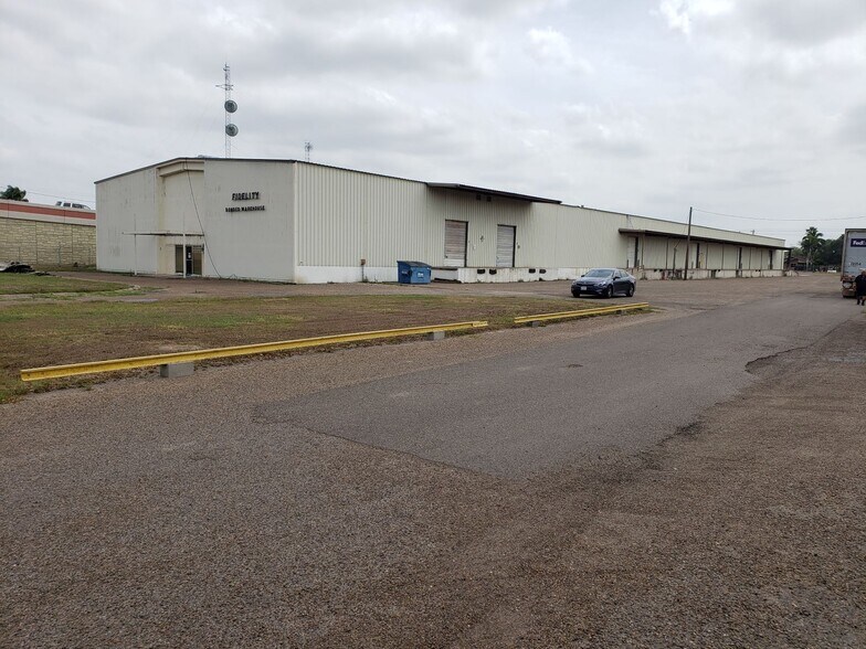 More Photos Of 818 E Expressway 83, Weslaco Warehouse For Sale
