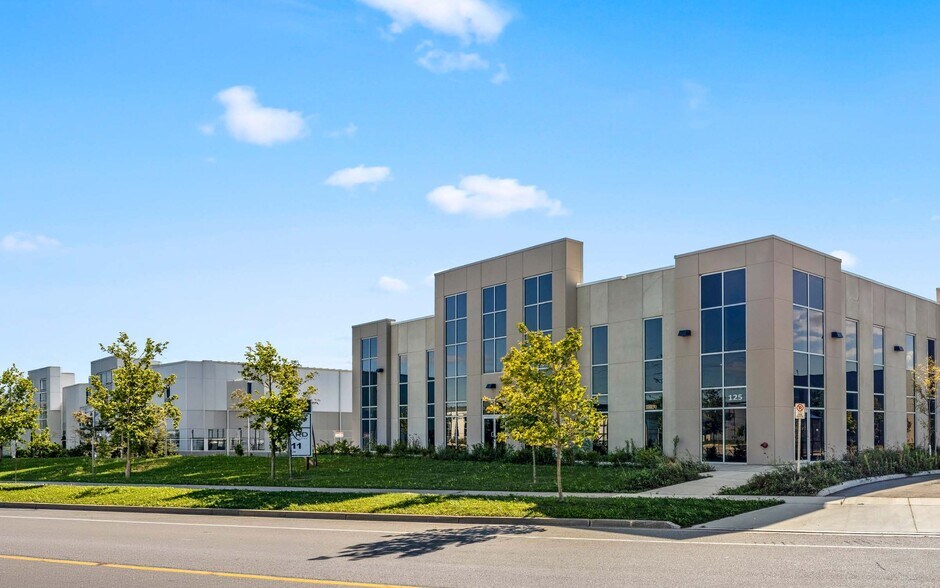 More Photos Of 125 Goddard Cres, Cambridge Warehouse For Sale