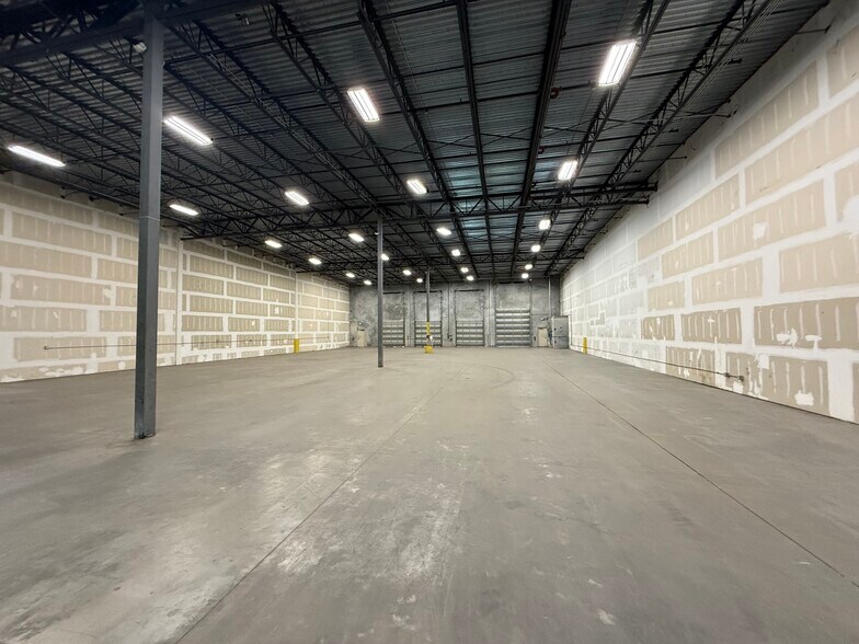 More Photos Of 1907 SW 43rd Ter, Deerfield Beach Warehouse For Lease