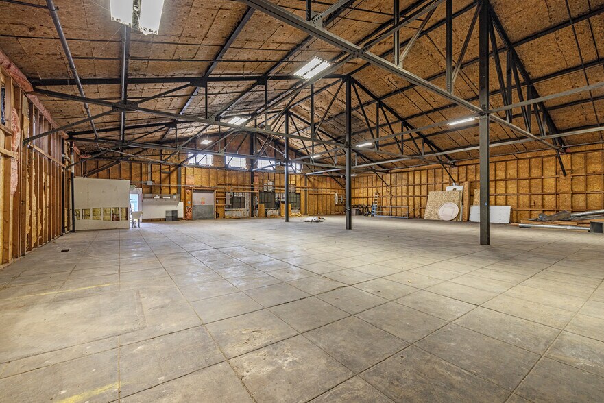 More Photos Of 615 S Spring St, Klamath Falls Warehouse For Lease