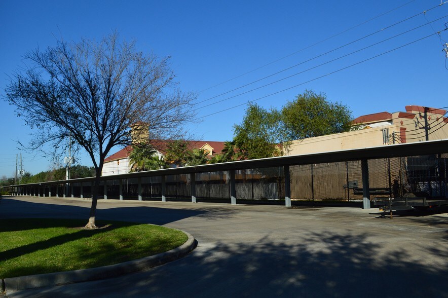 More Photos Of 9940 W Sam Houston Pky S, Houston Unknown For Lease