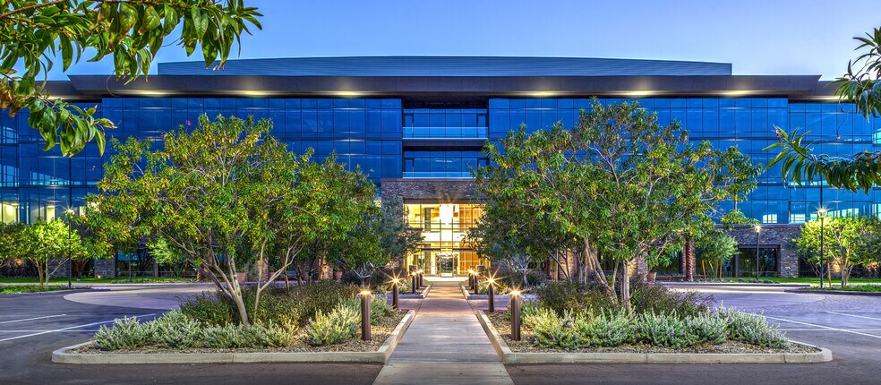 More Photos Of 275 E Rivulon Blvd, Gilbert Office For Lease