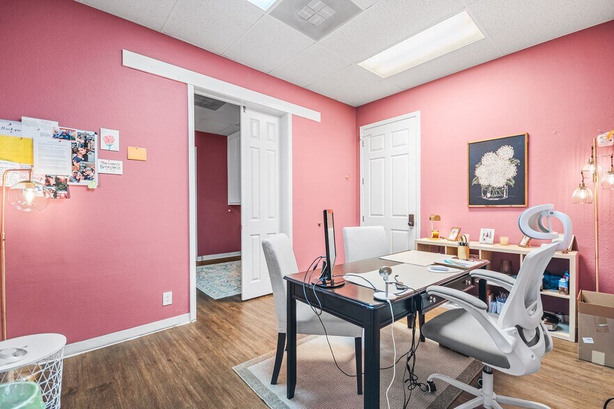 More Photos Of 14235 Blanco Rd, San Antonio Office For Sale