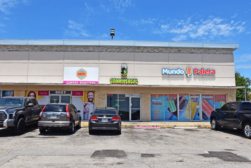 More Photos Of 6007-6023 Callaghan Rd, San Antonio Storefront For Sale