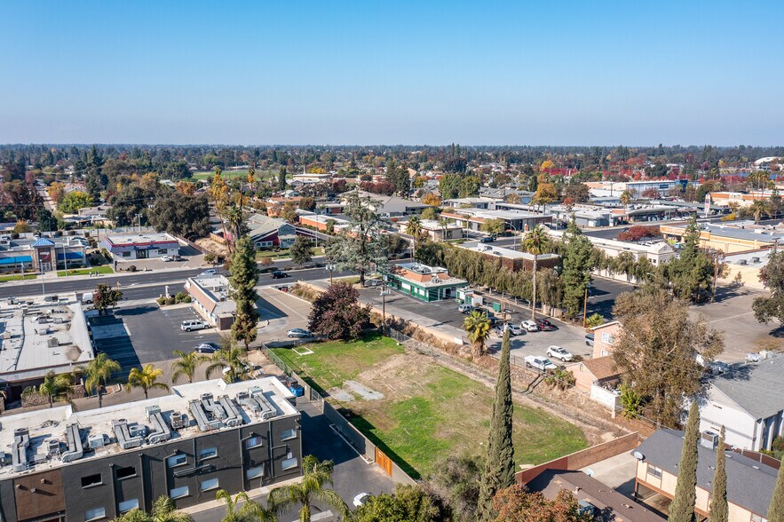 More Photos Of 1920 W Princeton Ave, Visalia Office For Sale