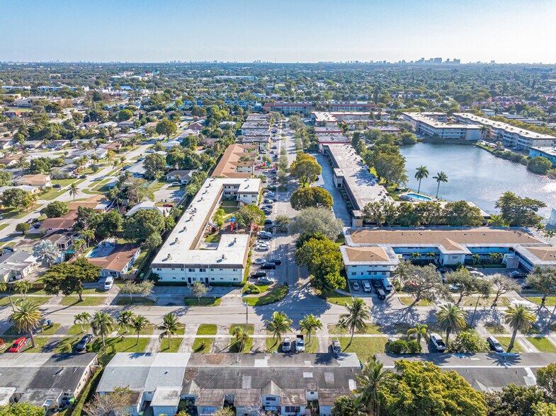 More Photos Of 5971 NW 17th Pl, Sunrise Apartments For Sale