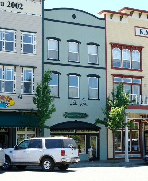 More Photos Of 220 Windsor River Rd, Windsor Apartments For Sale