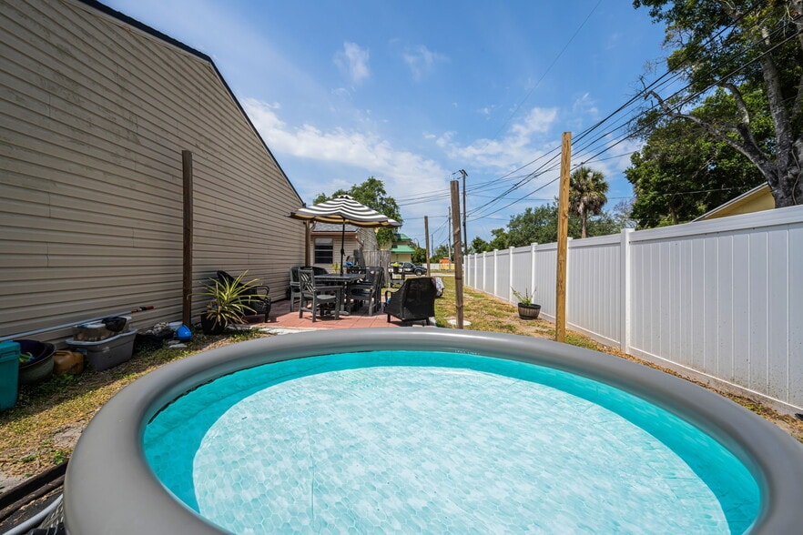 More Photos Of 1231 Illinois Ave, Palm Harbor Apartments For Sale