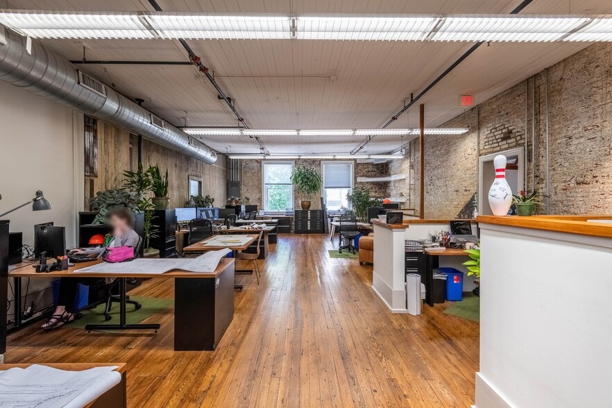 More Photos Of 131-135 S Wilmington St, Raleigh Storefront Retail Office For Lease