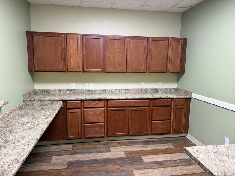 More Photos Of 2201 Veterans Blvd, Dublin Restaurant For Sale