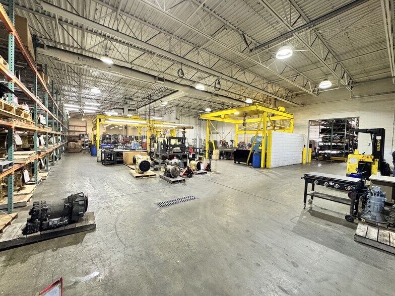 More Photos Of 450 N Enterprise Blvd, Lebanon Warehouse For Sale