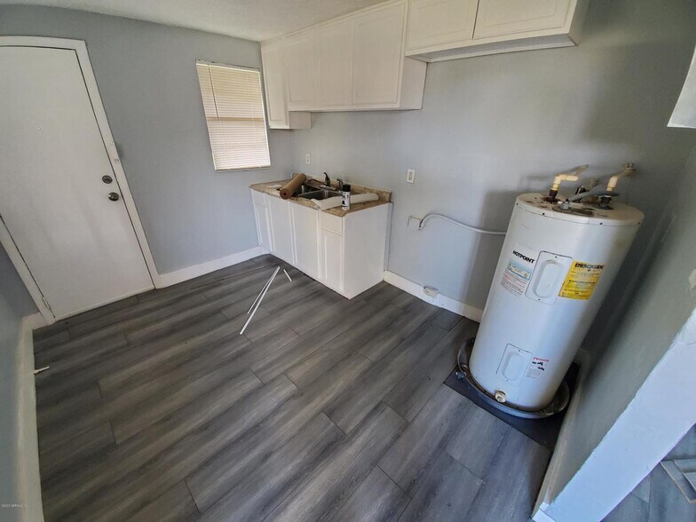More Photos Of 1820 W 45th St, Jacksonville Apartments For Sale