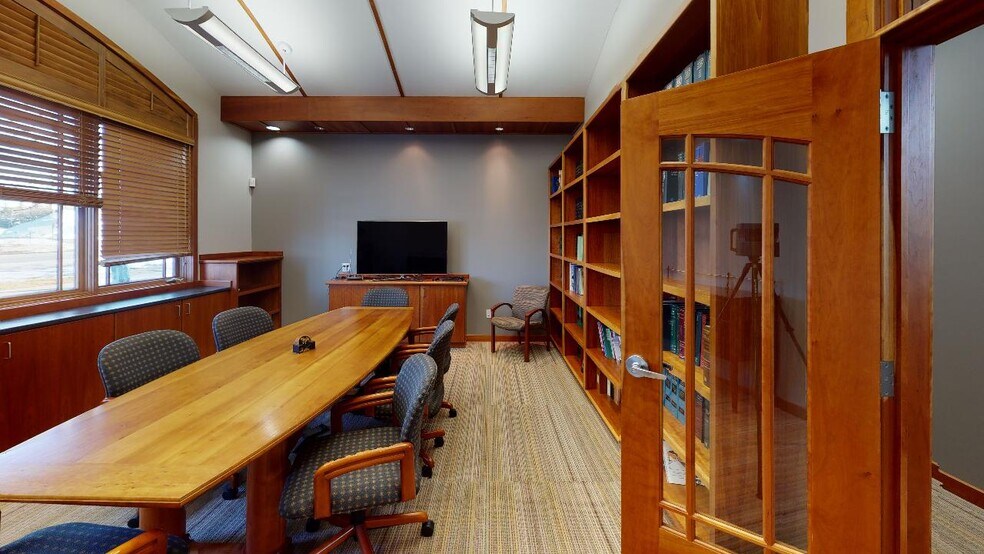 More Photos Of 1946 Stadium Dr, Bozeman Office For Lease